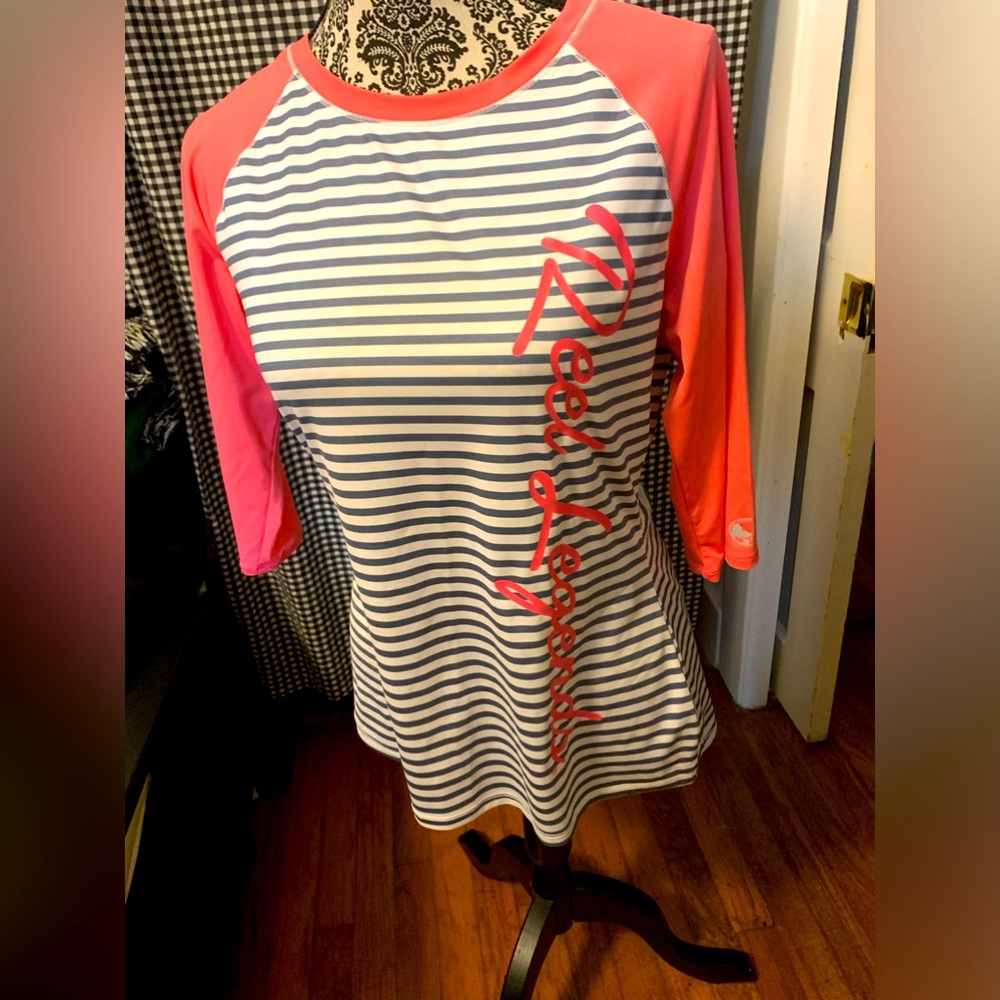 Women’s Reel Legends striped sunscreen top, size XL